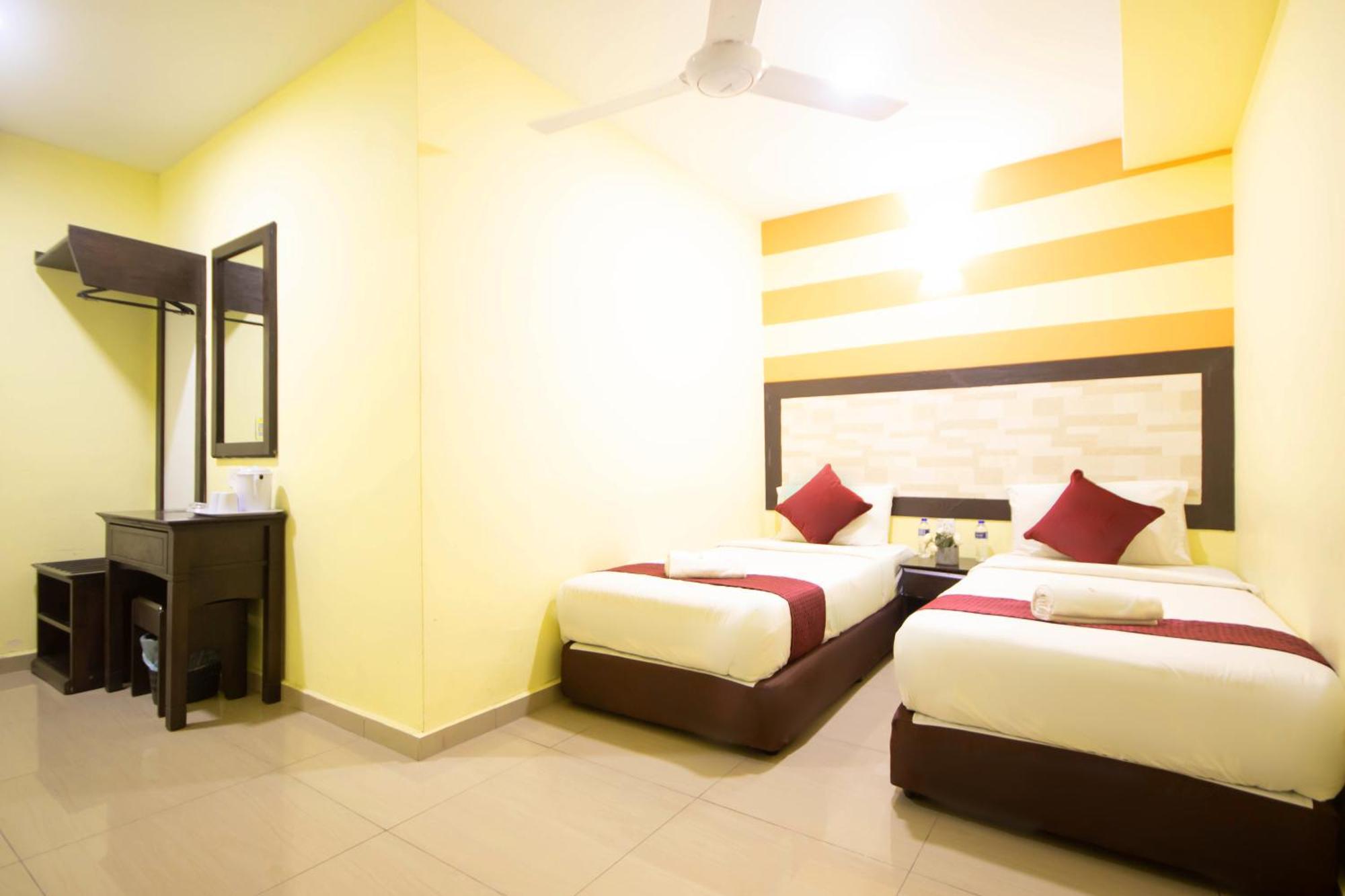 Sun Inns Hotel Meru Raya Chemor Exterior photo